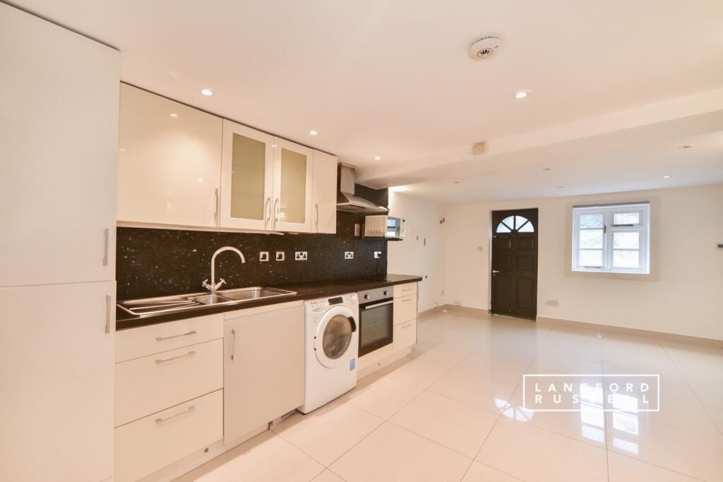 Main image of property: High Street St. Mary Cray BR5