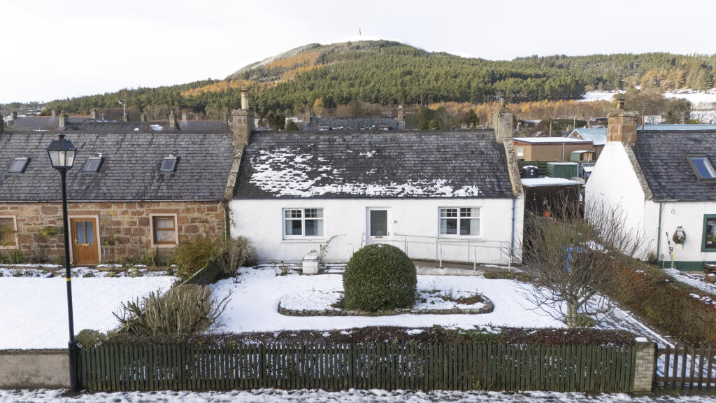 Main image of property: 3 Church Street, Golspie, Sutherland, KW10 6TT