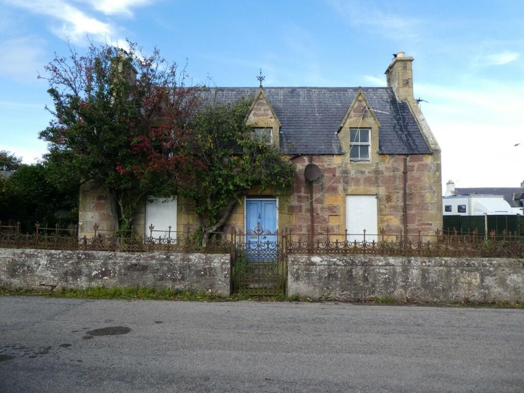 Main image of property: Rossdhu, 20 Gate Street, Embo, Dornoch, Sutherland,  IV25 3PS