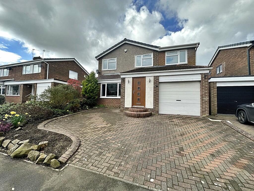 4 bedroom detached house for sale in Middleham Road, Newton Hall, Durham, DH1