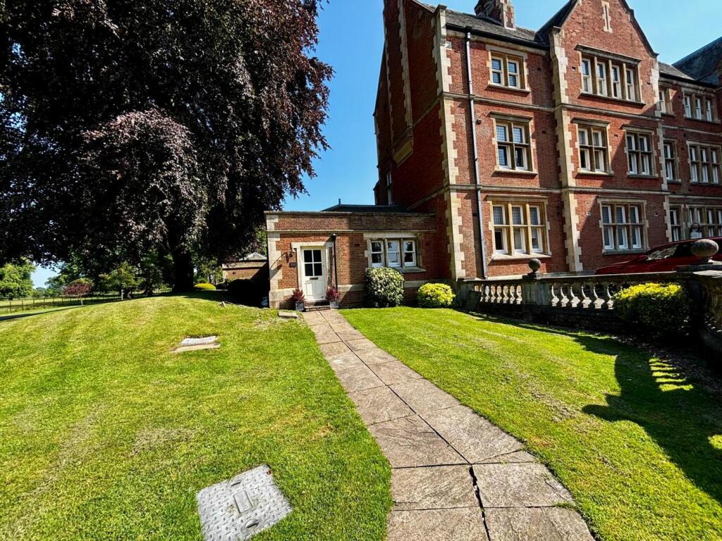 Main image of property: 5 East Wing, Caldecote Hall, Nuneaton