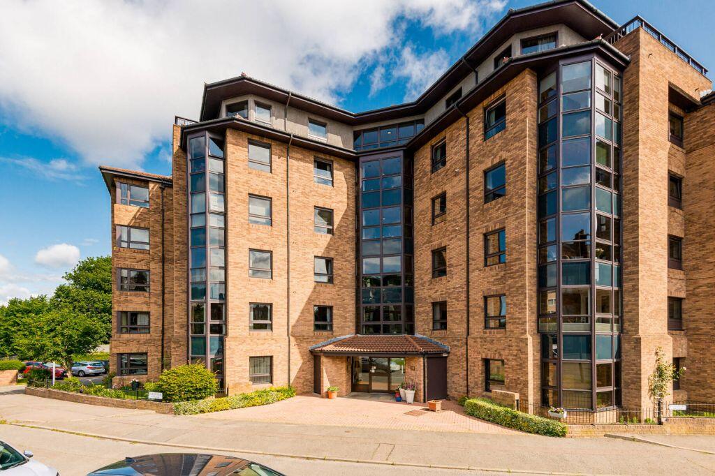 Main image of property: 39/21 Blackford Avenue, Blackford, Edinburgh, EH9 3HN
