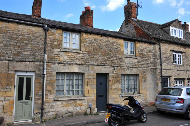 3 bedroom terraced house for sale in Acre End Street, Eynsham, OX29