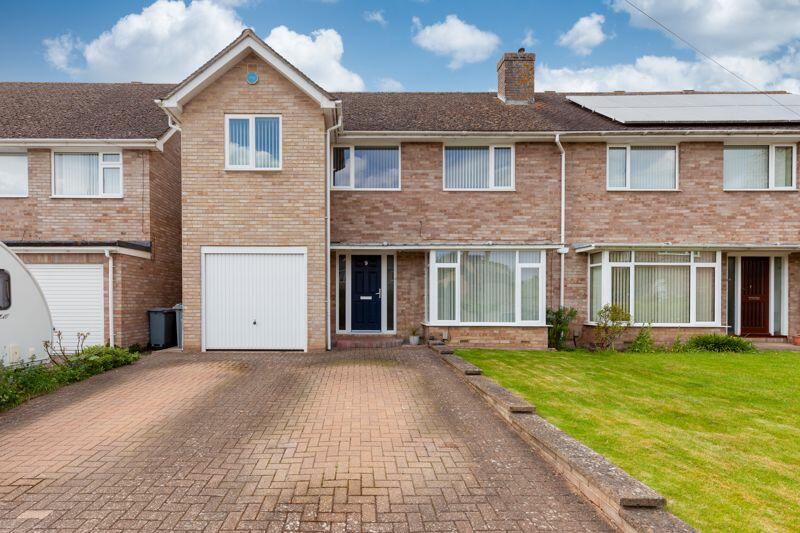 4 bedroom semidetached house for sale in Queens Close, Eynsham , OX29
