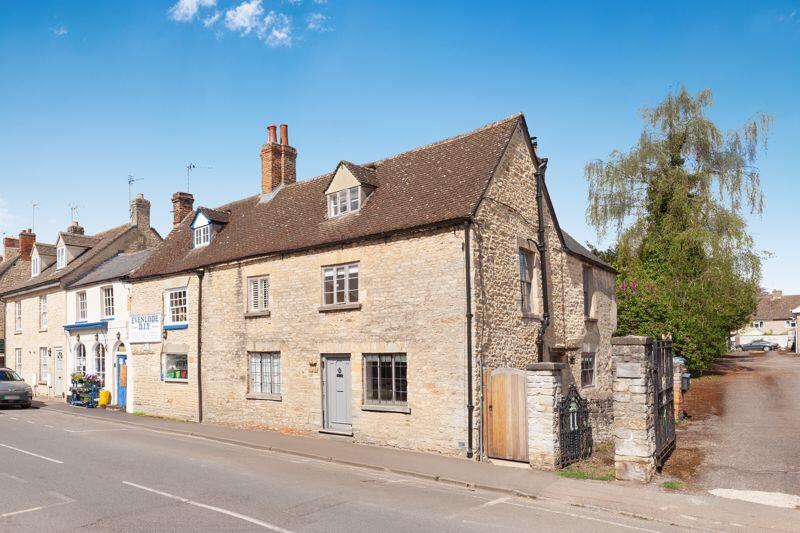 Main image of property: High Street, Eynsham
