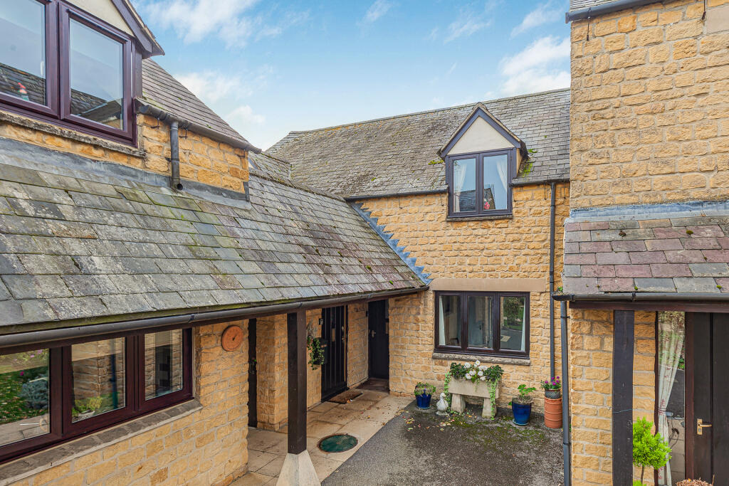Main image of property: The Lanes, Bampton, Oxfordshire