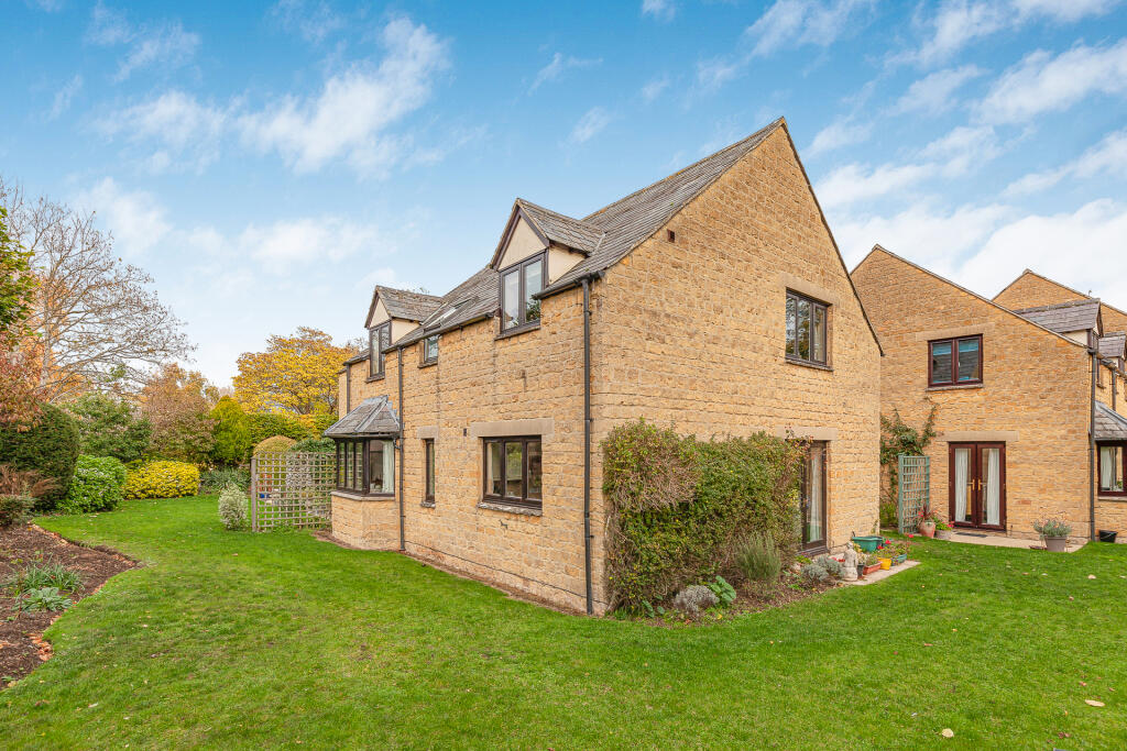 Main image of property: The Lanes, Bampton, Oxfordshire