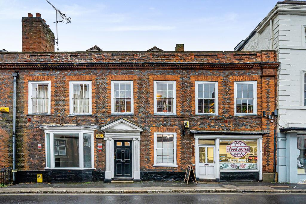 Main image of property: West Street, Buckingham, MK18 1HL