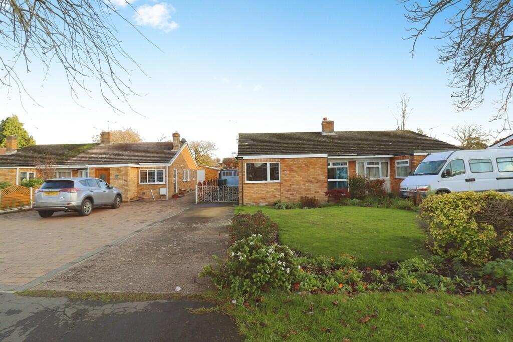 3 bedroom semidetached bungalow for sale in Beswick Gardens, Bilton