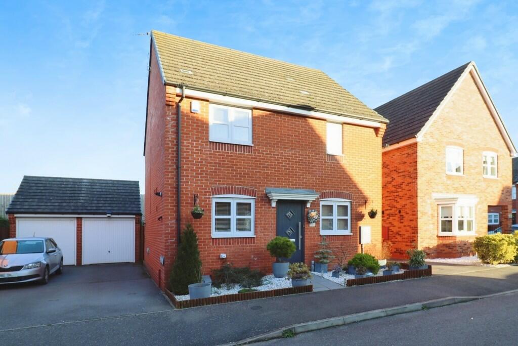 3 bedroom detached house for sale in Teeswater Close, Long Lawford