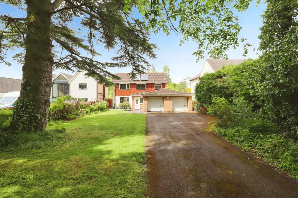 4 bedroom detached house for sale in Lime Tree Avenue, Bilton, Rugby, CV22