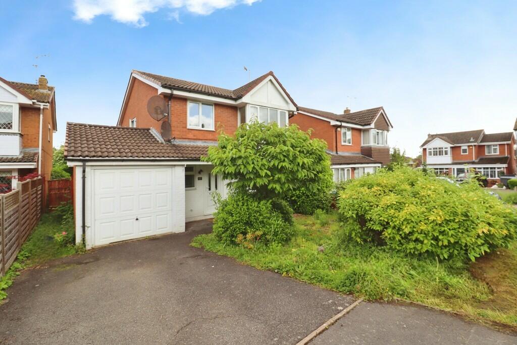 4 bedroom detached house for sale in Harebell Way, Boughton Vale, Rugby