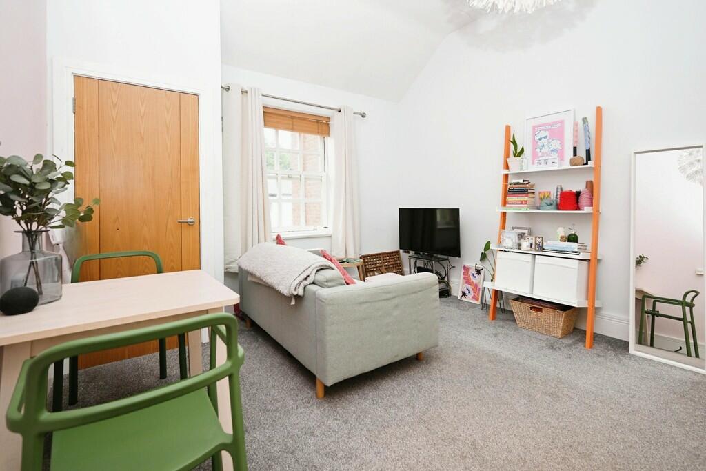 Additional property image - Tresham House, Guys Common