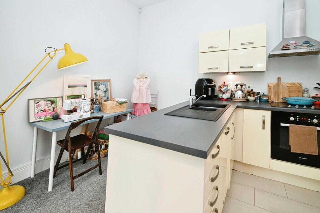 Additional property image - Tresham House, Guys Common