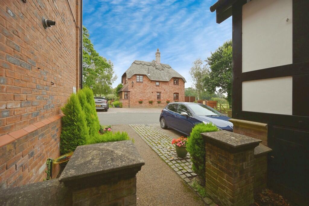 Additional property image - Tresham House, Guys Common