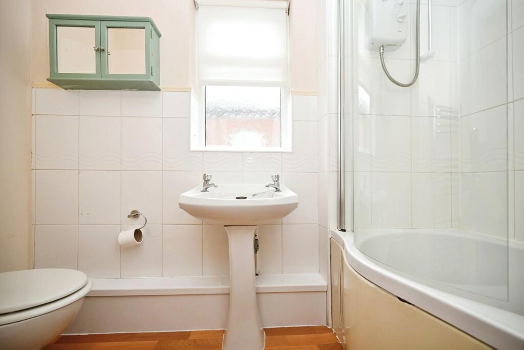 Additional property image - Grosvenor Road, Rugby