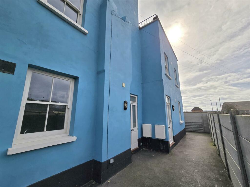 1 bedroom flat for rent in High Street, Blue Town, Sheerness, ME12