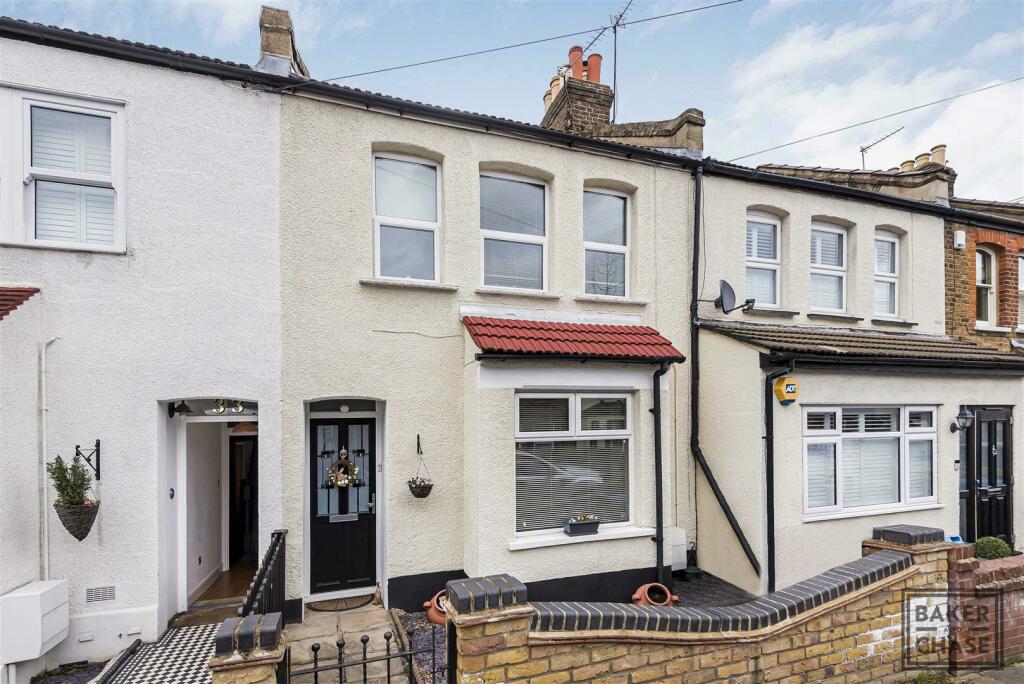 4 bedroom terraced house for sale in Burlington Road Enfield EN2