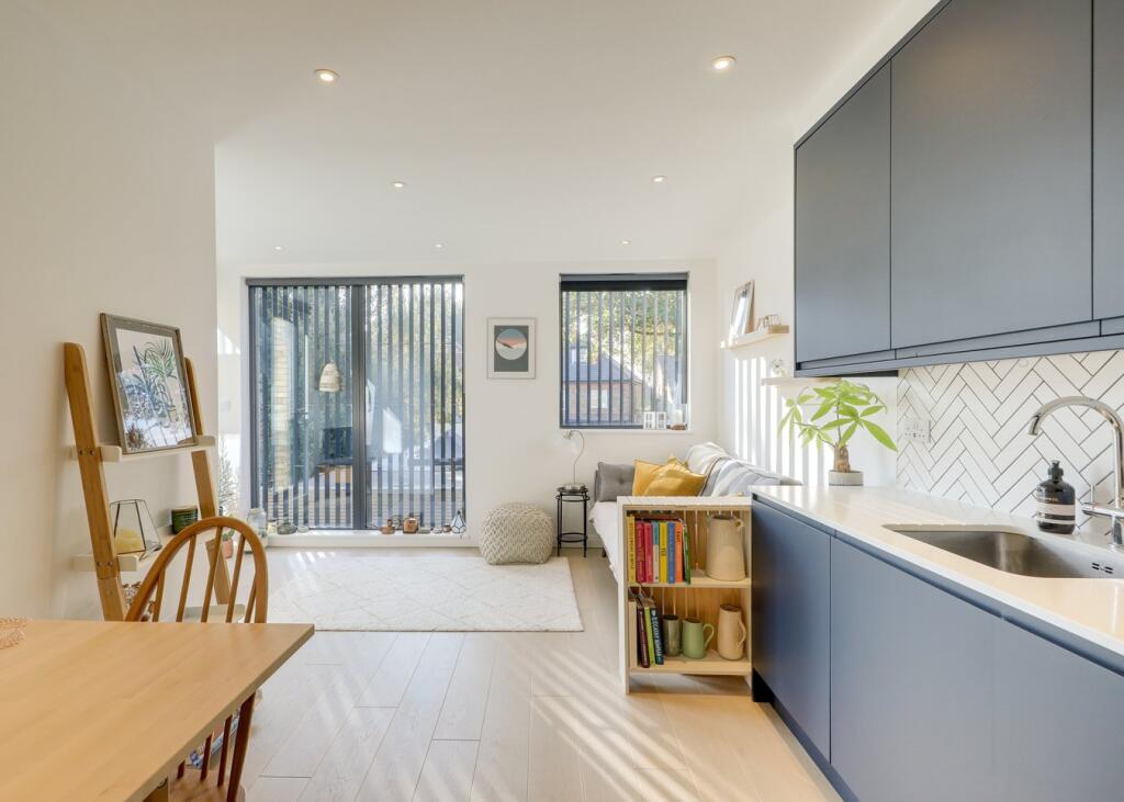 Main image of property: Effingham Road, London, SE12
