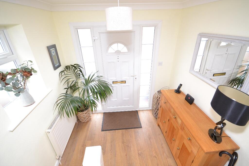 3 bedroom detached house for sale in Prestwick Drive,