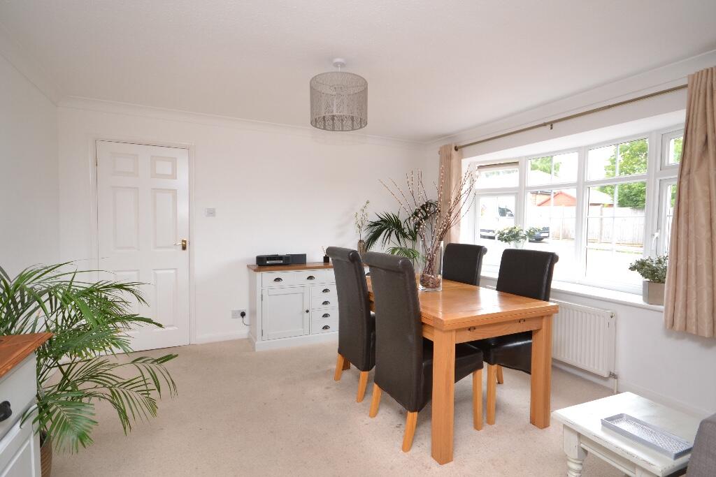 3 bedroom detached house for sale in Prestwick Drive,