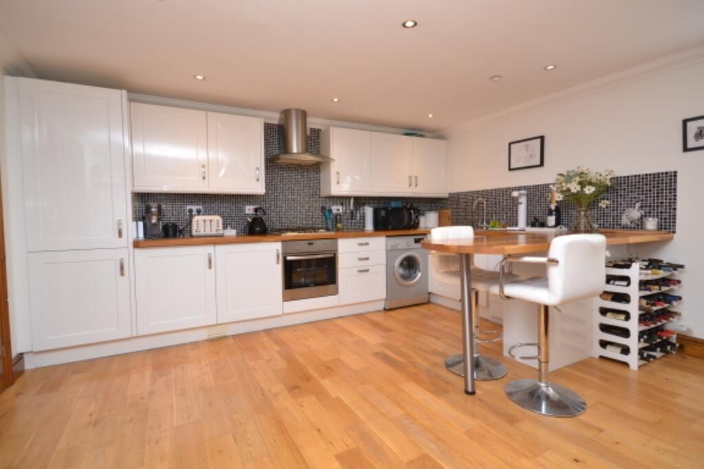 Additional property image - Riverside, Bishop's Stortford, Hertfordshire, CM23