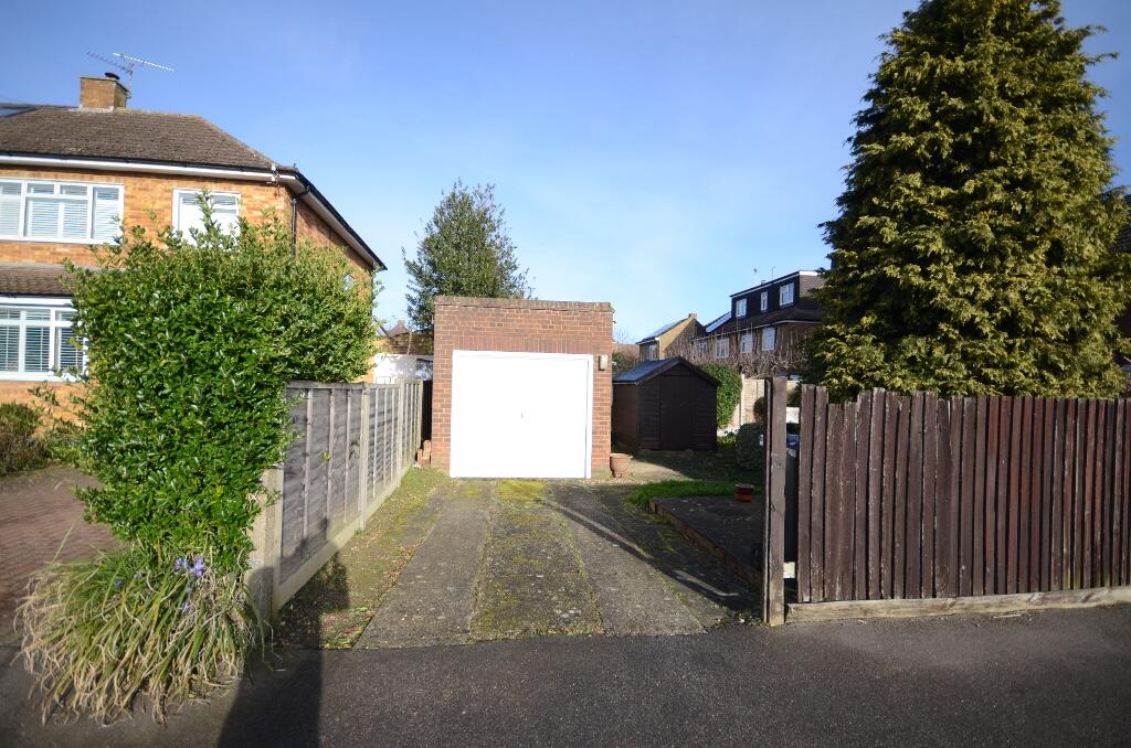 Additional property image - Linkside Road, Bishop's Stortford, Hertfordshire, CM23