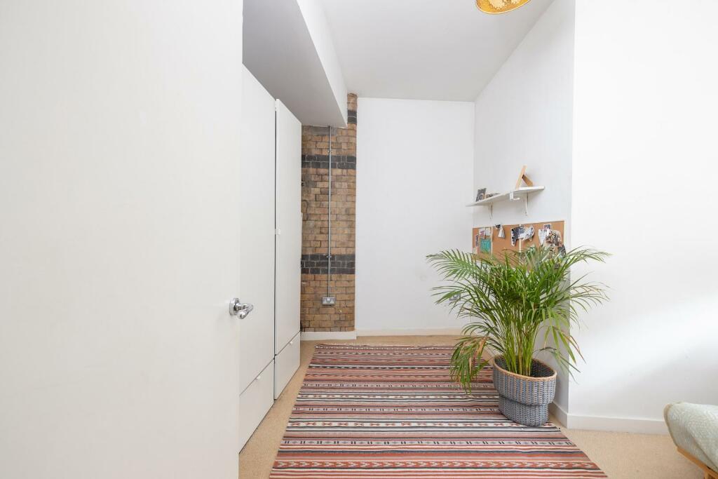 Additional property image - Redcliff Street, Redcliffe