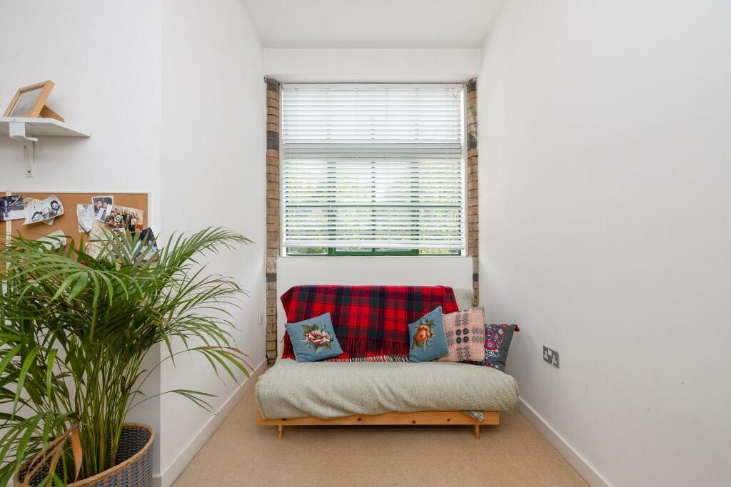 Additional property image - Redcliff Street, Redcliffe