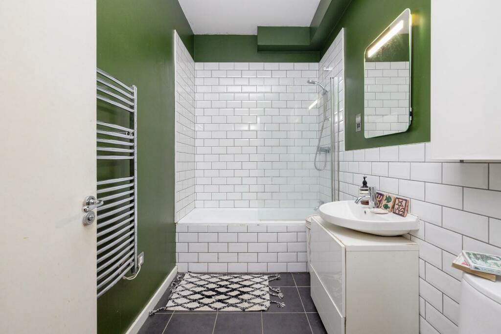 Additional property image - Redcliff Street, Redcliffe