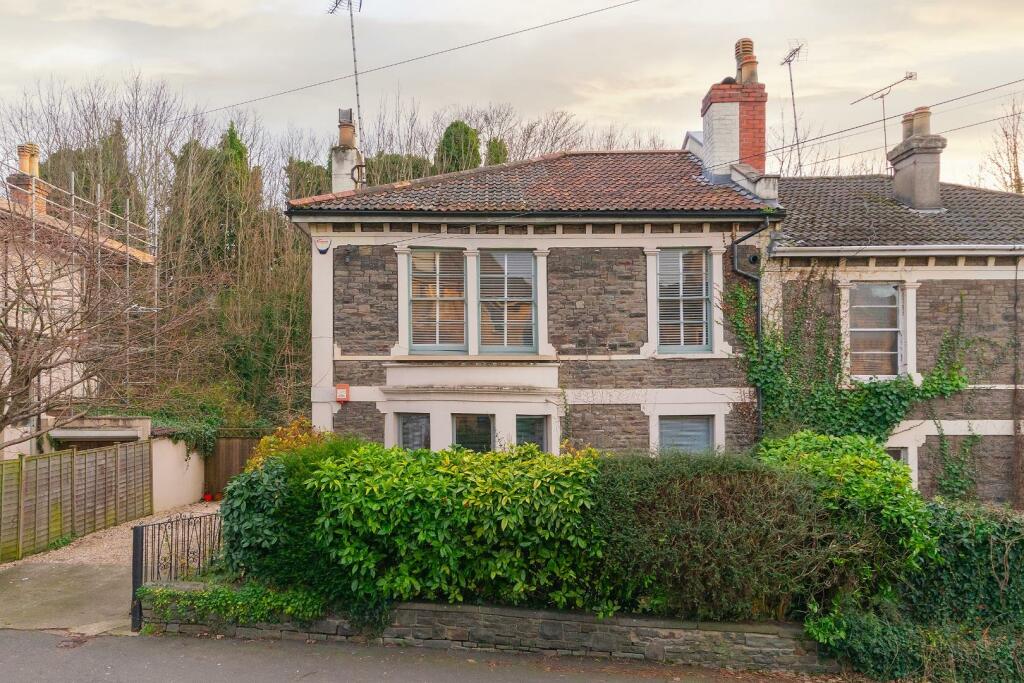 Additional property image - Cromwell Road, St. Andrews