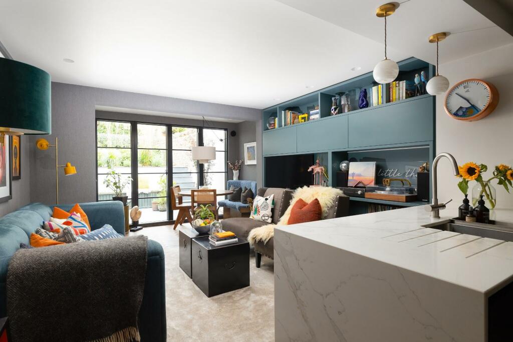 Additional property image - Church Lane, Cliftonwood