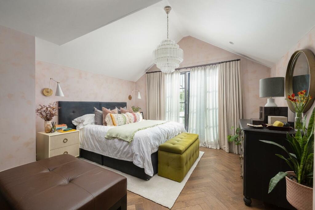 Additional property image - Church Lane, Cliftonwood