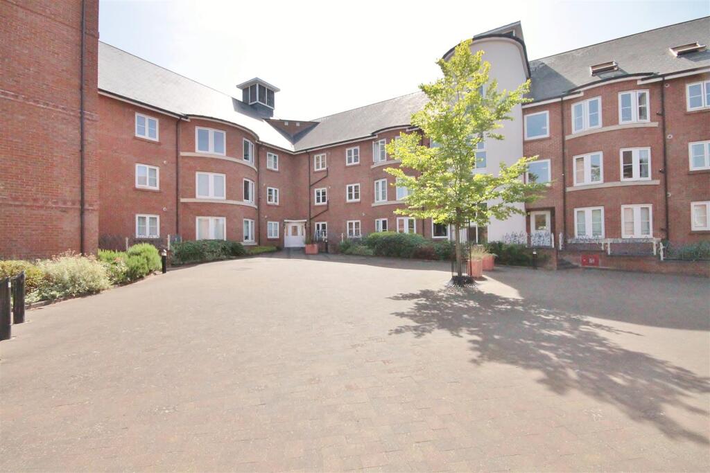 Main image of property: Quakers Court, Abingdon