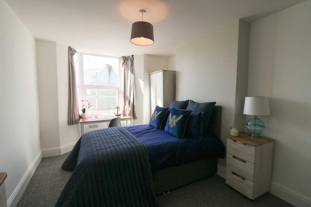 3 bedroom flat for rent in Abingdon Road, Plymouth, Devon, PL4