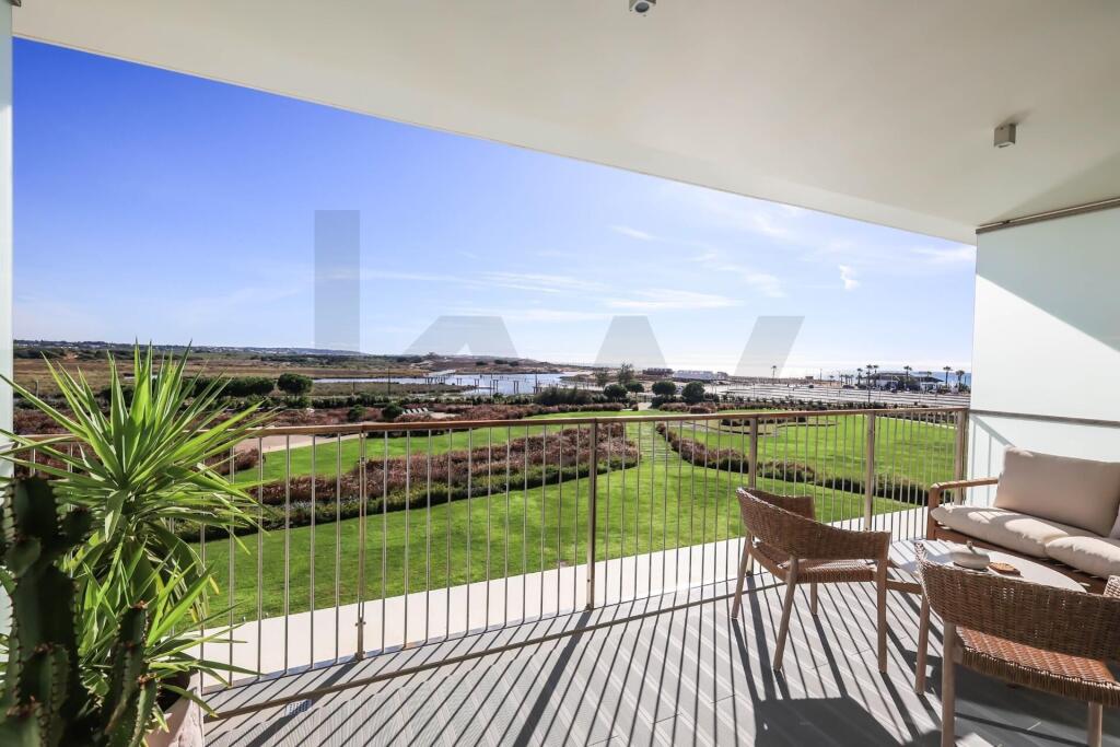 Main image of property: Algarve, Armação de Pera