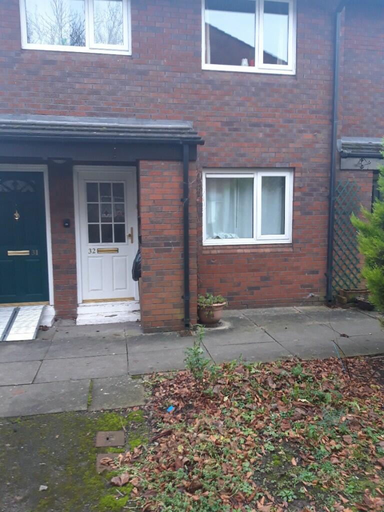 1 bedroom ground floor flat for rent in Montrose Court, Chester, Cheshire, CH4