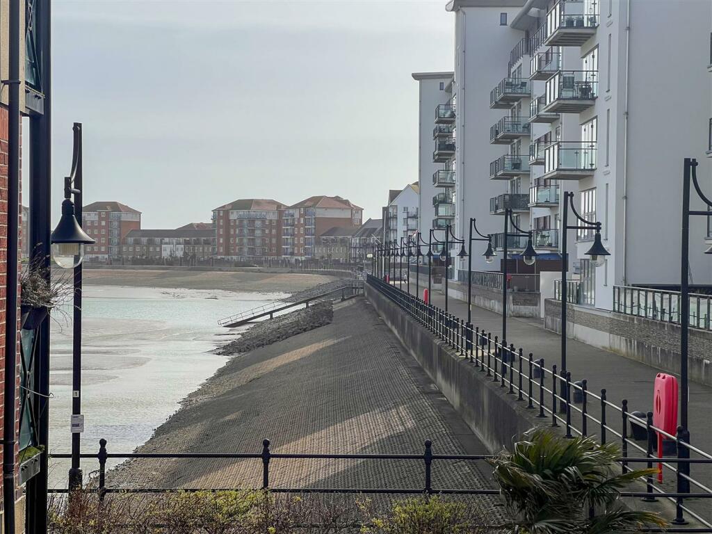 Main image of property: Macquarie Quay, Eastbourne