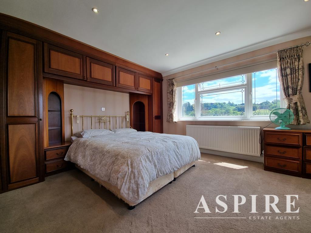 5 bedroom detached house for sale in Underhill Road, Benfleet, SS7