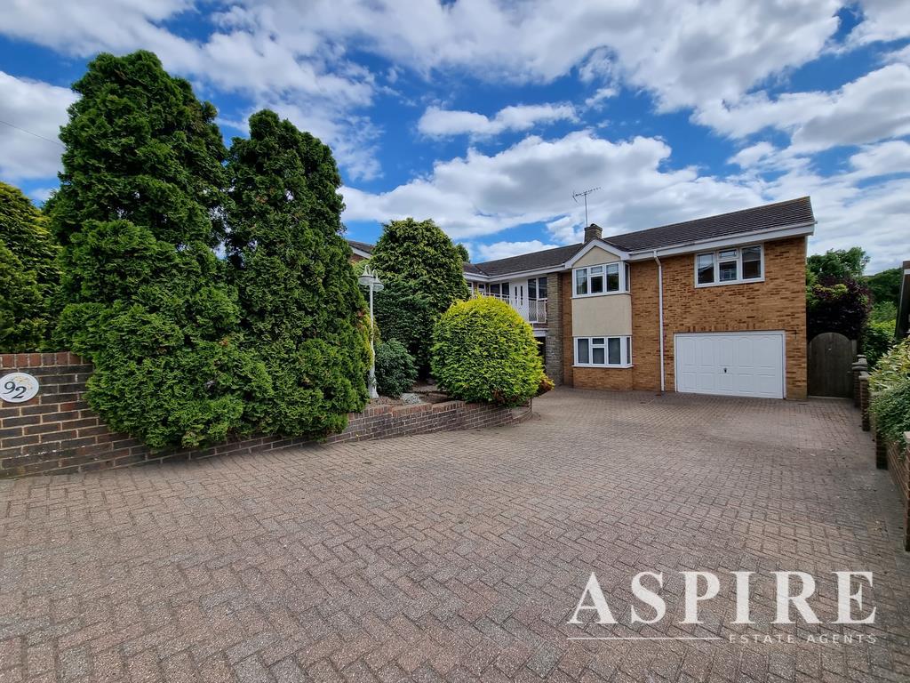 5 bedroom detached house for sale in Underhill Road, Benfleet, SS7