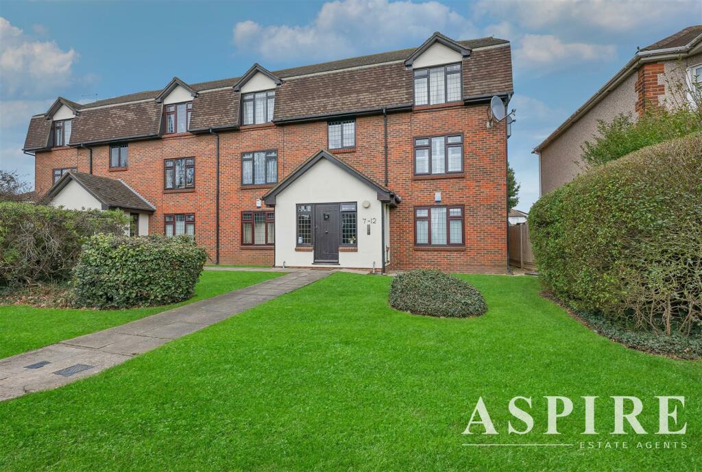 1 bedroom flat for sale in High Road, Benfleet, SS7