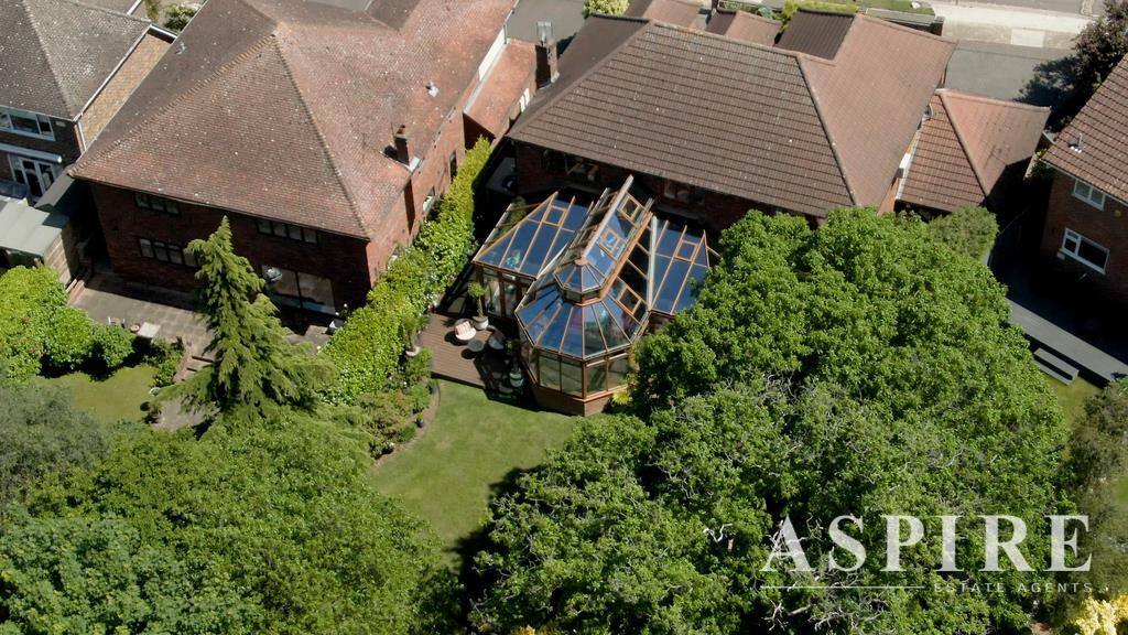 5 bedroom detached house for sale in Thundersley Grove, Benfleet, SS7