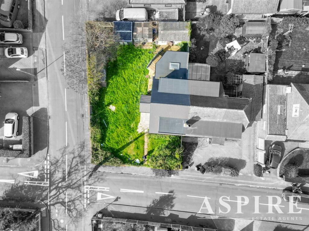 3 bedroom semidetached house for sale in Kimberley Road, Benfleet, SS7