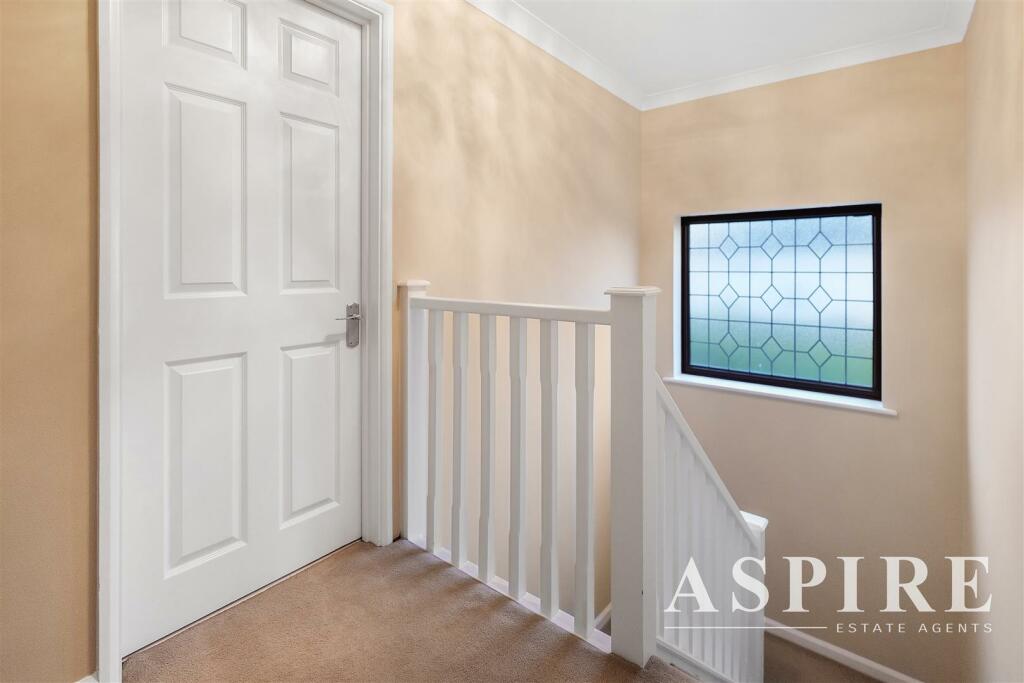 5 bedroom detached house for sale in St. Clements Road, Benfleet, SS7