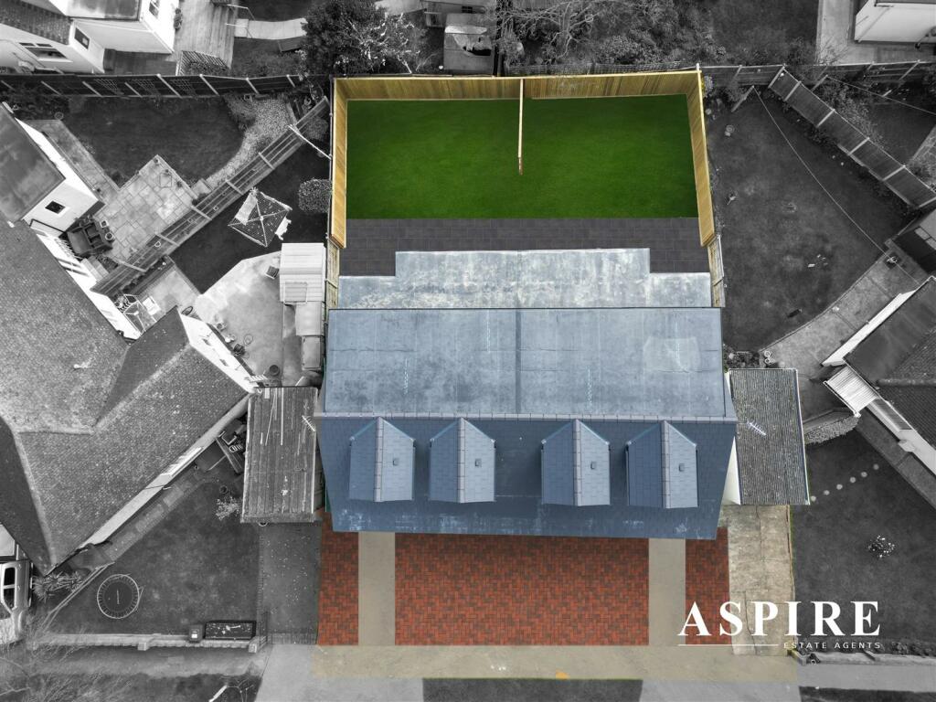 3 bedroom semidetached house for sale in Watlington Road, Benfleet, SS7