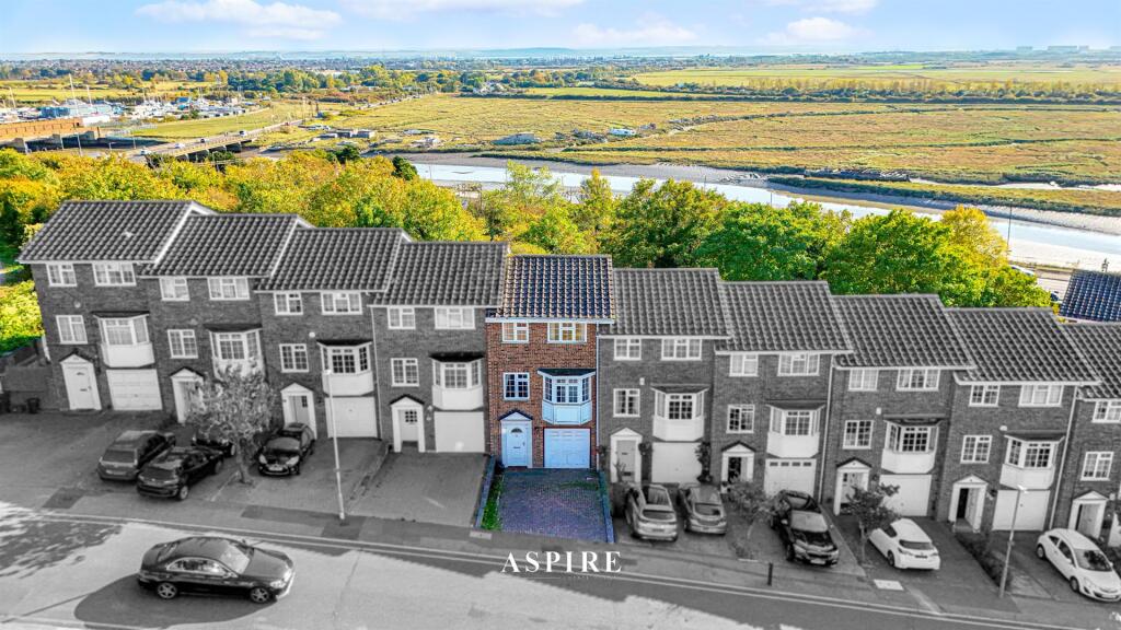 Main image of property: Station Road, Benfleet