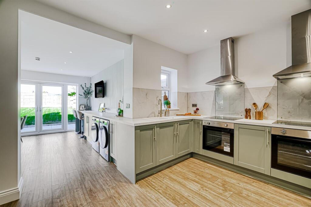 Main image of property: Thundersley Park Road, Benfleet