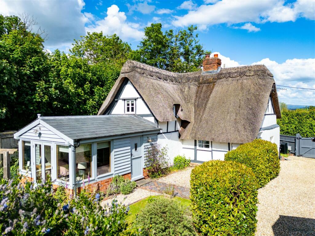 3 bedroom detached house for sale in Bartestree, Hereford, HR1