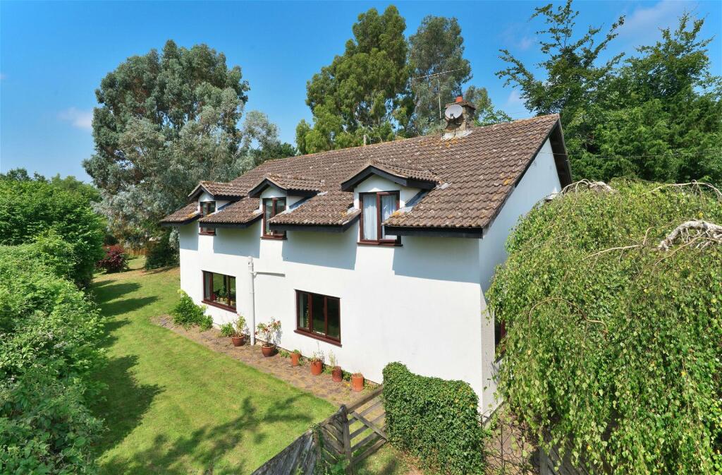 4 bedroom detached house for sale in Little Dewchurch, Herefordshire