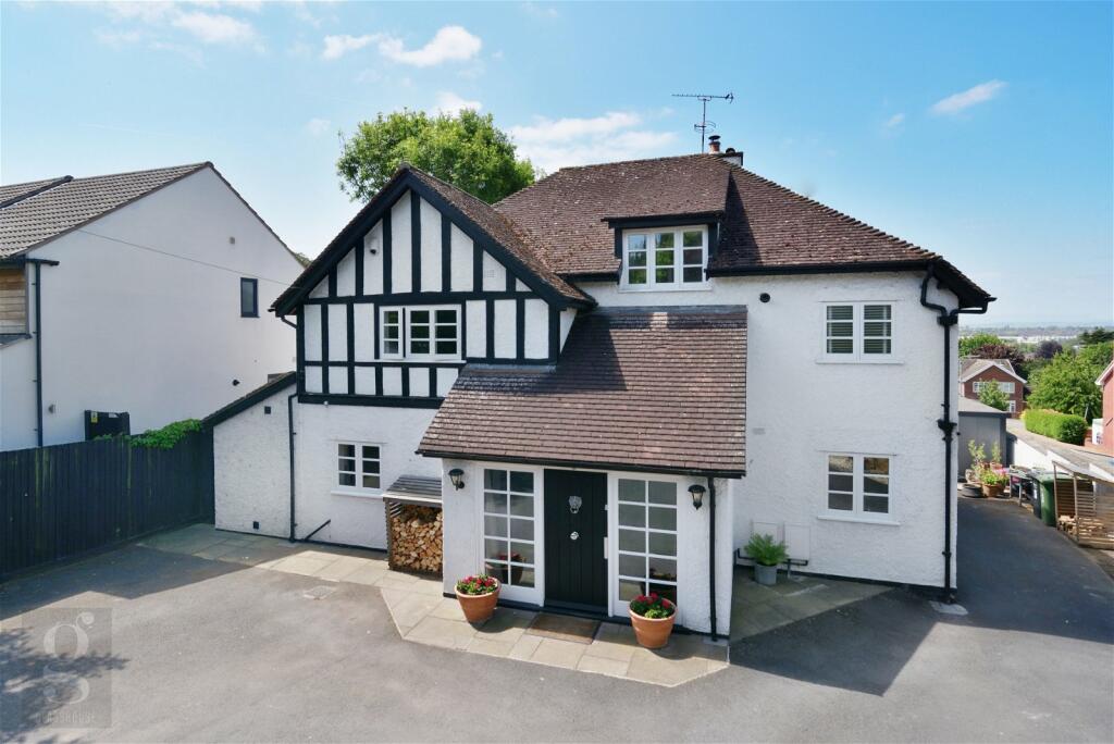 4 bedroom detached house for sale in Venns Lane, Hereford, HR1 1DE, HR1